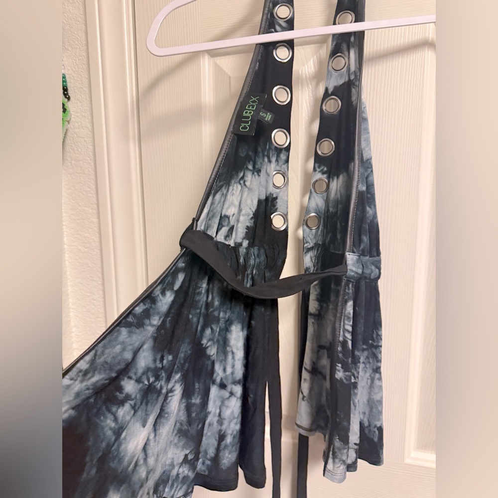 Cute flowy boho Grey tie dye with grommets halter top - backless